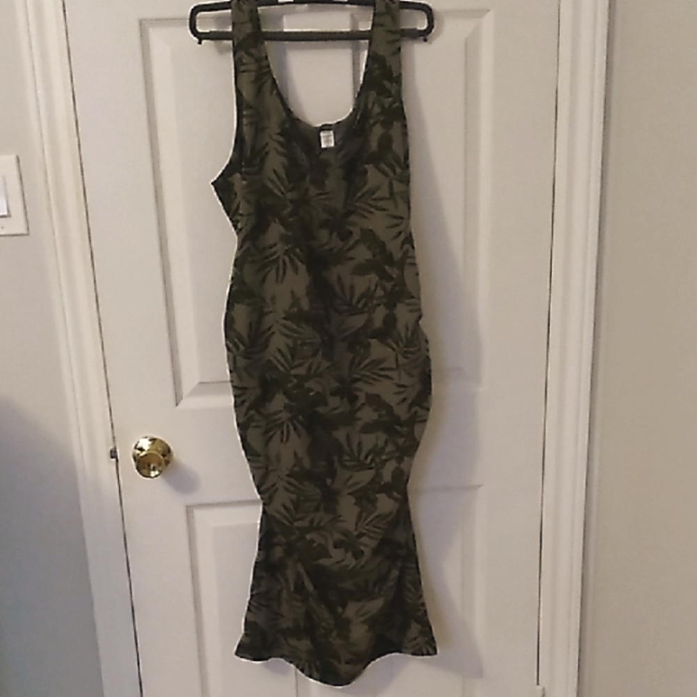 Old Navy Maternity s XL Olive Leaf Pattern Dress midi